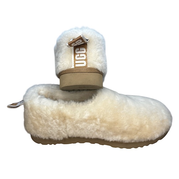 UGG Shoes - UGG Classic Cozy Booties